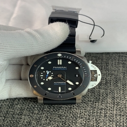 Panerai Men Luminor PAM00683