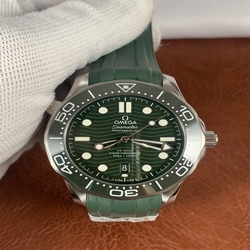 Omega Men Seamaster Diver Green 300m Co-Axial