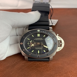 Panerai Men Luminor PAM00389