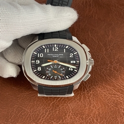 Patek Philippe Men Aquanaut 5968A-001