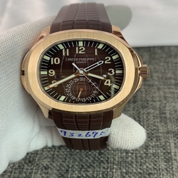 Patek Philippe Men Aquanaut Ref.5164R-001