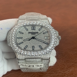 Patek Philippe Men Nautilus 5711/1A