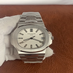 Patek Philippe Men Nautilus Jumbo Ref.5711