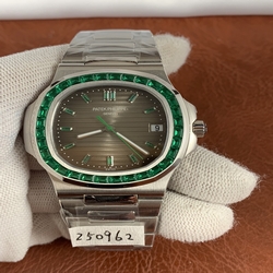 Patek Philippe Men 5711