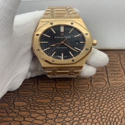 Audemars Piguet Men Royal Oak Ref.15400OR.OO.1220OR.01