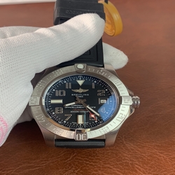 Breitling Men Avenger II Seawolf 45 A17331101B1S2