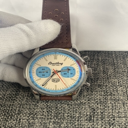 Breitling Men Deus A233112A1A1X1