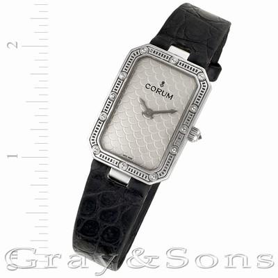 Corum 24 706 59  Quartz Female 18k White Gold