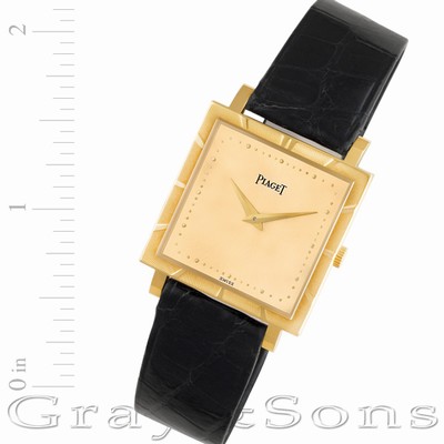 Piaget 927  Manual Male 18k yellow gold