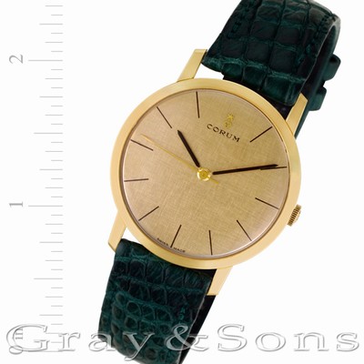 Corum 51116  Manual Male 18k yellow gold