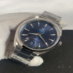 Omega men Omega Aqua Terra 150M 220.10.41.21.03.001