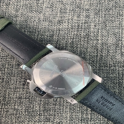 Panerai Men Luminor Watch 8 Days GMT PAM00233