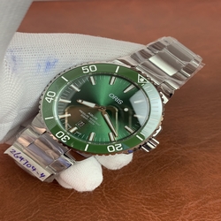 Oris Men Aquis Date 01 733 7730 4157