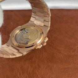 Patek Philippe Men Nautilus Jumbo Ref.5711