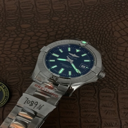 Breitling Men Avenger Automatic 43 A17318101C1A1