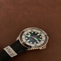 Breitling Men Superocean A17376211B1A1